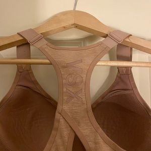 VS nice sports bra